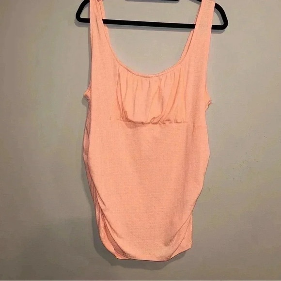 Torrid Tank - Picture 1 of 4